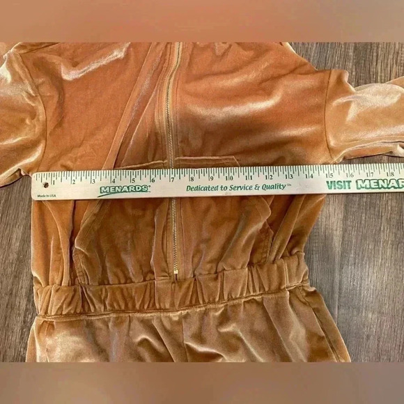 Fabletics jumpsuit size small gold velour long sleeve zip closure wide leg - Picture 9 of 9